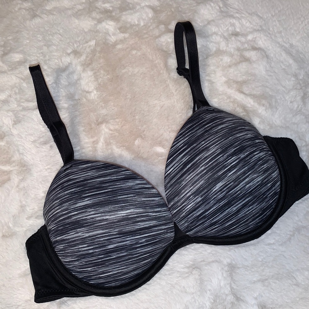 32B Victoria’s Secret PINK super pushup bra